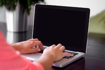 Free Photo of laptop, apple, macbook