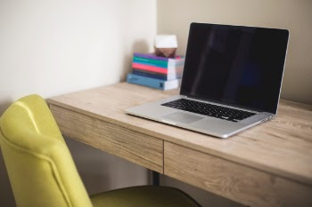 Free Photo of laptop, apple, macbook