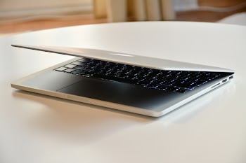 Free Photo of laptop, apple, macbook