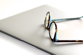 Free Photo of laptop, apple, macbook