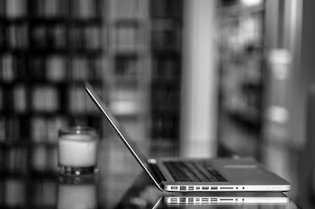 Free Photo of laptop, apple, macbook