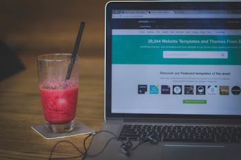 Free Photo of laptop, apple, macbook
