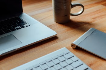 Free Photo of laptop, apple, macbook