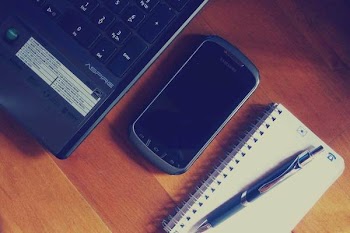 Free Photo of laptop, computer, smartphone