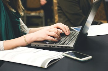 Free Photo of laptop, computer, typing
