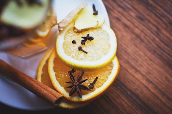 Free Photo of lemon, slices, cinnamon