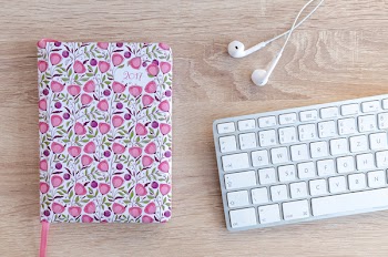 Free Photo of lifestyle, office, desk