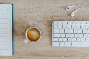 Free Photo of lifestyle, office, desk