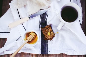 Free Photo of loaf, bread, knife
