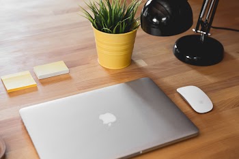 Free Photo of macbook, laptop, desk