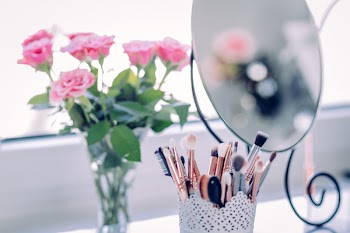Free Photo of makeup, brush, beauty