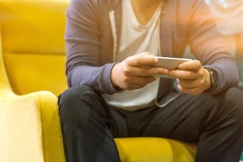 Free Photo of man, mobile, gamer