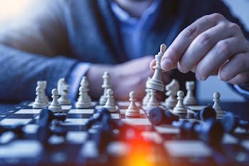 Free Photo of man, playing, chess