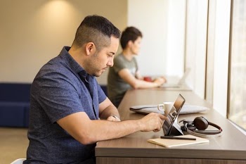 Free Photo of man, working, ipad