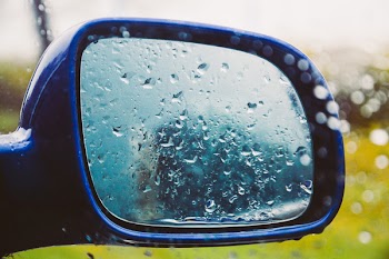 Free Photo of mirror, window, raining