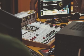 Free Photo of mixer, equalizer, audio