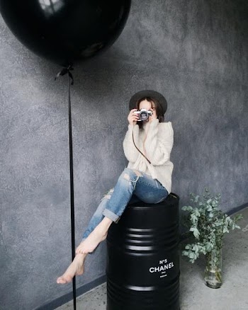 Free Photo of model, photographer, camera
