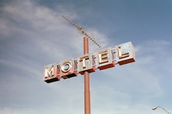 Free Photo of motel, sign, pole
