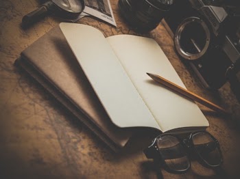 Free Photo of notepad, notebook, pencil