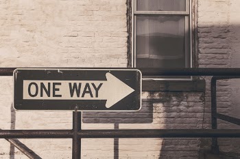 Free Photo of one way, sign, bricks