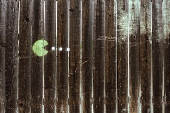 Free Photo of pacman, wood, fence