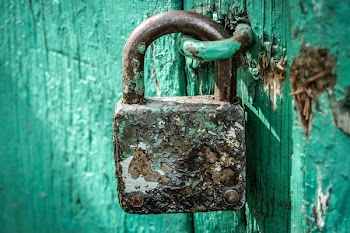 Free Photo of padlock, lock, barn