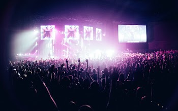 Free Photo of people, crowd, stage