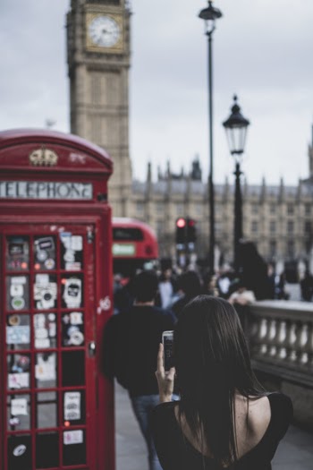 Free Photo of people, woman, telephone