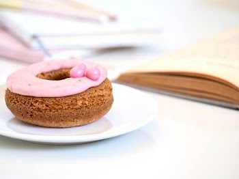 Free Photo of pink, donut, breakfast