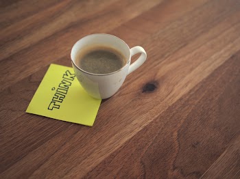 Free Photo of post-it note, coffee, cup