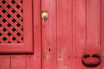 Free Photo of red, door, keyhole