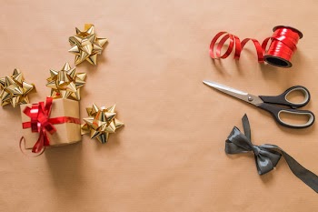 Free Photo of scissors, gift, red