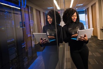 Free Photo of servers, woman, laptop