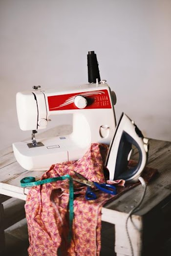 Free Photo of sewing, machine, iron