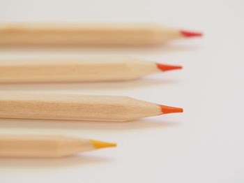 Free Photo of sharp, colored, pencels