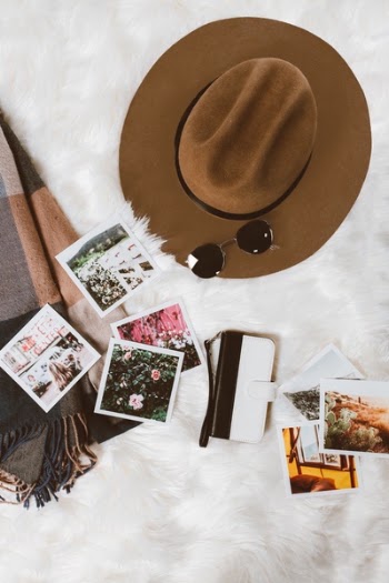 Free Photo of shawl, hat, sunglasses