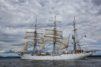 Free Photo of ship, sail, people