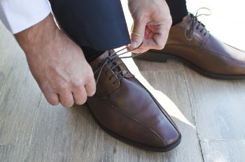 Free Photo of shoes, knot, footwear