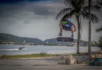 Free Photo of skateboarder, jump, flip