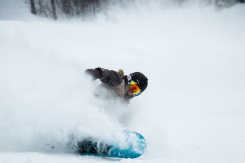 Free Photo of skiing, glide, people