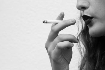 Free Photo of smoke, cigarette, monochrome