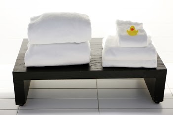 Free Photo of spa, white, towels