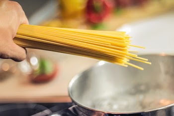 Free Photo of spaghetti, pasta, pot