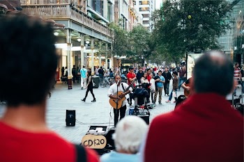 Free Photo of street performer, busker, musician