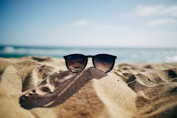 Free Photo of sunglasses, ray ban, fashion