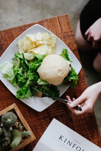 Free Photo of table, wood, plate