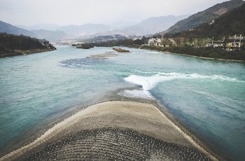 Free Photo of The Fish Mouth, Dujiangyan, Sichuan