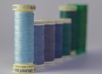 Free Photo of threads, colors, row