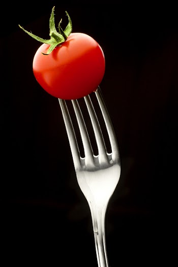 Free Photo of tomato, fork, red