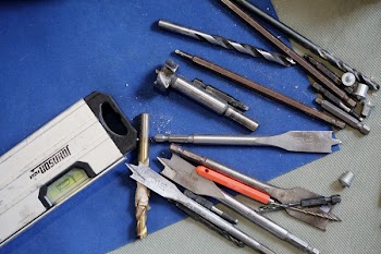 Free Photo of tools, level, drill bits
